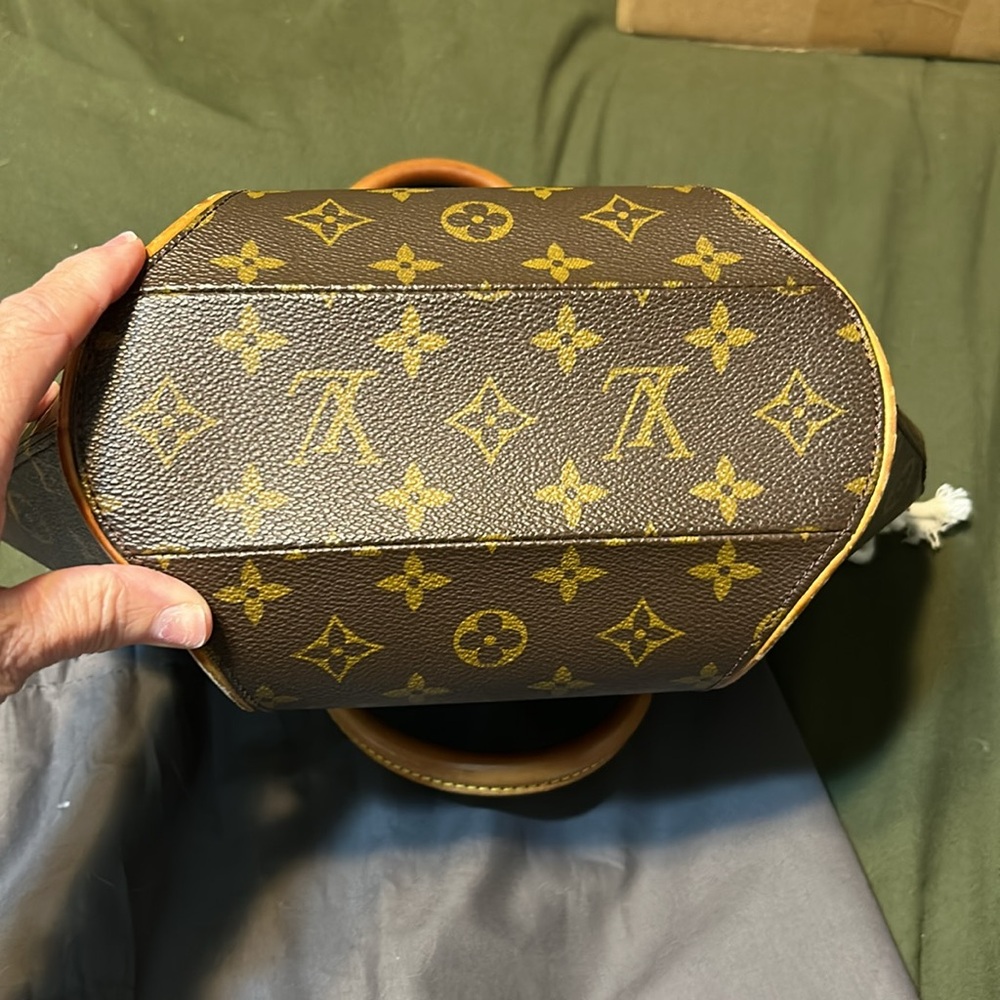LV monogram Ellipse PM - Picture 9 of 17